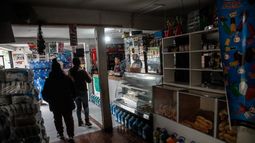 Enel no cumplió su promesa: 95.000 hogares sin luz durante 6 días y gobierno los trata de “indolentes”