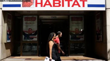 El Desconcierto | 21476 frontis de sucursal de afp habitat.webp