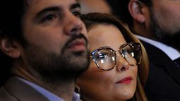 La particular defensa de Joaquín Lavín a Cathy Barriga: Se levanta a las 9 de la mañana a trabajar