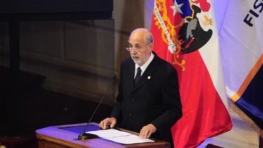 Parlamentarios rechazan dichos del fiscal Jorge Abbott y preparan solicitud de destitución