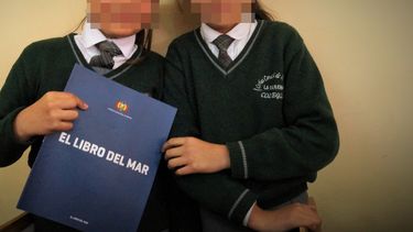 Alfonso Ossandón, gestor de la entrega del Libro del Mar boliviano en colegio: El acento está en la convivencia escolar