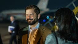 Boric llega a Guatemala para asistir al cambio de mando