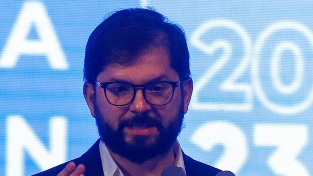 Boric llama a la banca a facilitar los créditos al sector de la construcción