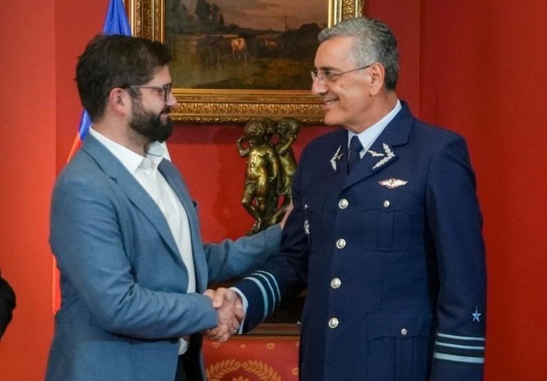Fuerza Aerea de Chile.jpg