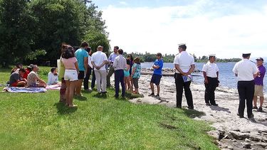 Pool party en el Lago Ranco: Convocan a fiesta masiva en el lugar donde el presidente de Gasco expulsó a mujeres