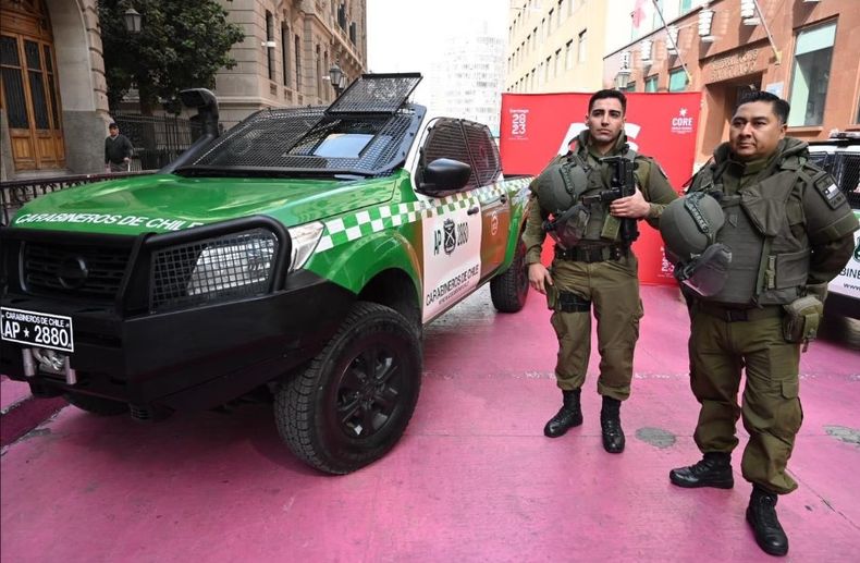 nuevos vehiculos blindados para carabineros en rm blindaje 360 y resistiran balaceras.jpg