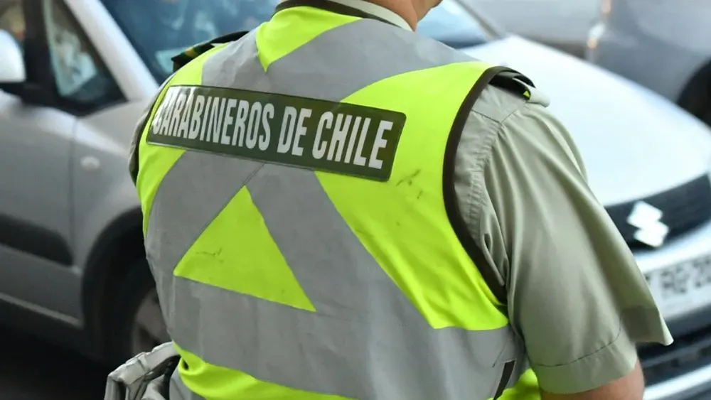 Carabinero fue dado de baja por comerse alimentos robados por un menor en supermercado y acudió a la justicia: Corte rechazó