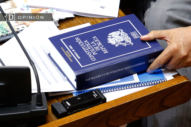 Foto Constitucion del 80.png