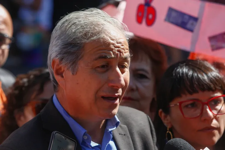 12770 a uno 1645618.webp