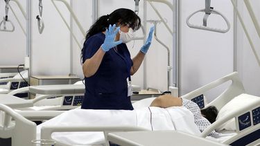 COVID-19 en Chile: pandemia suma 1.391 nuevos contagiados y Mañalich expresa su dolor por muerte de un niño