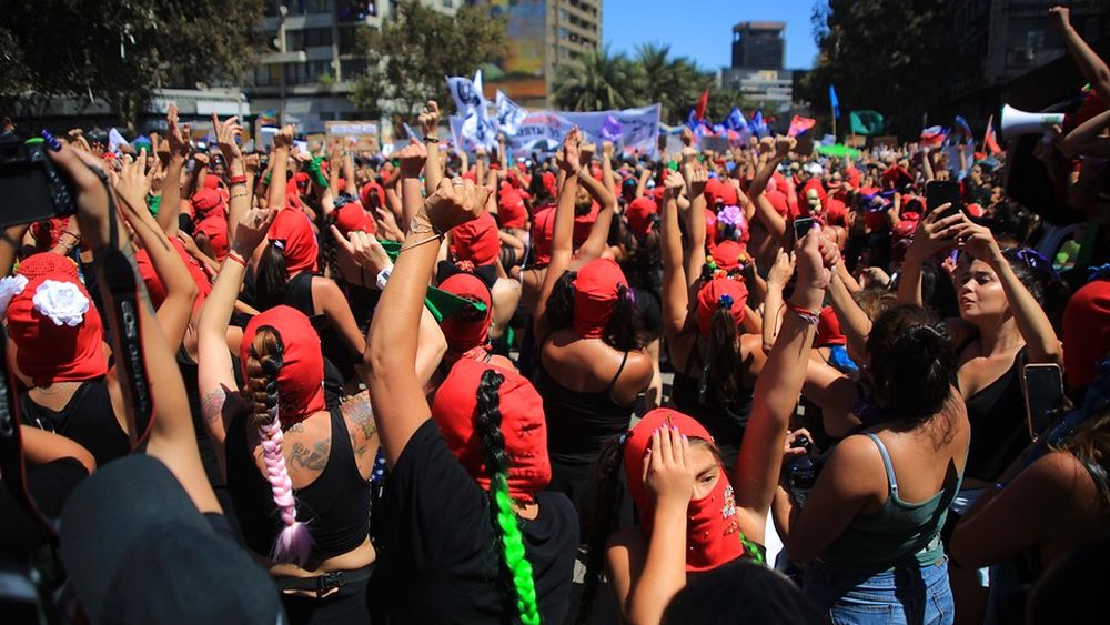 Breve introducción a la evolución de las libertades femeninas: lo que hemos logrado y lo que aún nos queda por conseguir