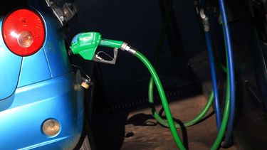 Combustibles podrían volver a subir - Agencia Uno