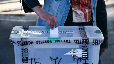 Cómo se eligen los consejeros constitucionales: Así funciona el método DHondt y la paridad