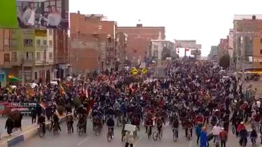 VIDEOS| Bolivianos continúan protestando masivamente en las calles tras nuevo aplazamiento de elecciones presidenciales