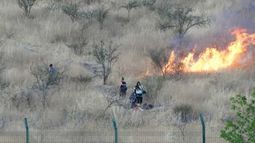 “Acciones criminales que pueden cobrar vidas”: Captan a personas causando incendio forestal