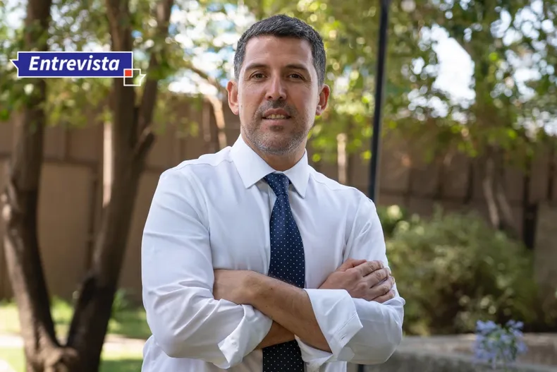 10070 alcalde daniel reyes.webp