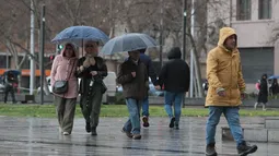 DMC actualiza pronóstico de lluvia en Santiago: Temperatura bajará drásticamente y precipitaciones en toda la ciudad