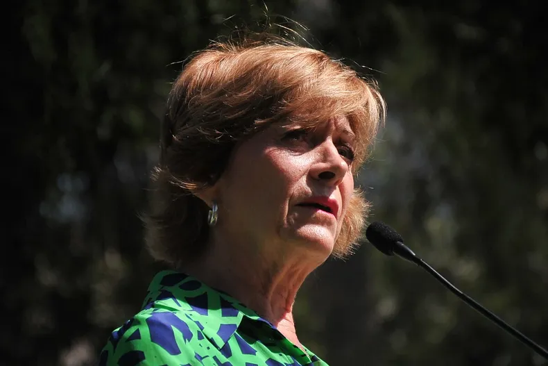 9515 evelyn matthei.webp