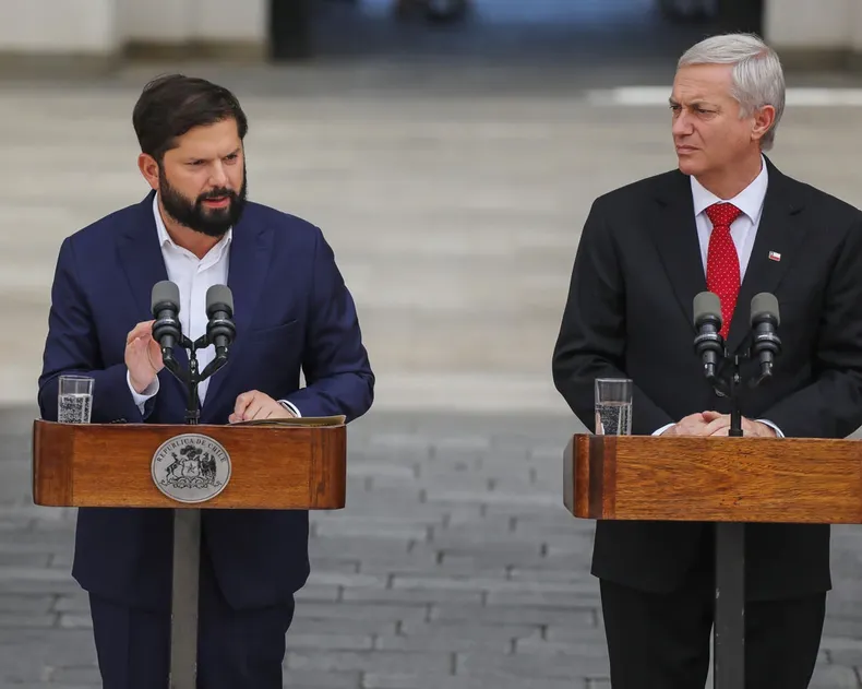 30756 boric kast la moneda.webp