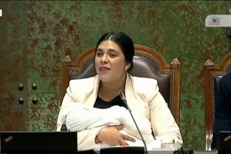 12602 cariolamega.webp
