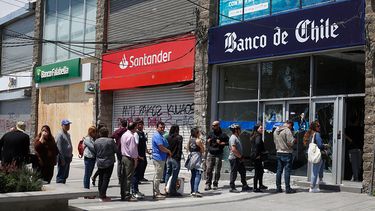 Revelan que bancos reciben más de $24 mil millones de los fondos de los trabajadores en AFP