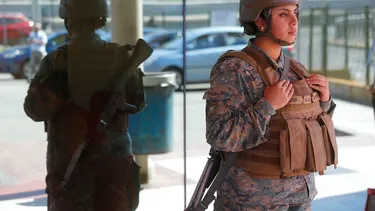 Oficial del Ejército fue desvinculada durante fuero maternal: Ordenan reintegrarla y pagarle $55 millones