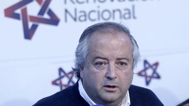 REDES| Desesperados y oportunísticos: Las burlas a las acusaciones a Bachelet de pre corrupción desde el piñerismo