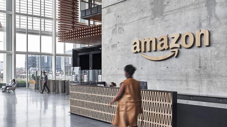 Amazon otra jueves.jpg