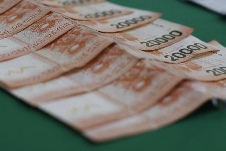 3675 billetes.jpg