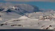 complejo volcanico laguna del maule pasa a alerta amarilla: enjambre sismico y peligro por emision de dioxido de carbono