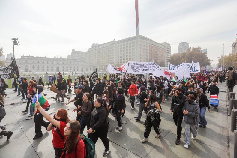 Marcha contra gobierno de Kast en Santiago - Agencia Uno Marcha contra gobierno de Kast en Santiago - Agencia Uno