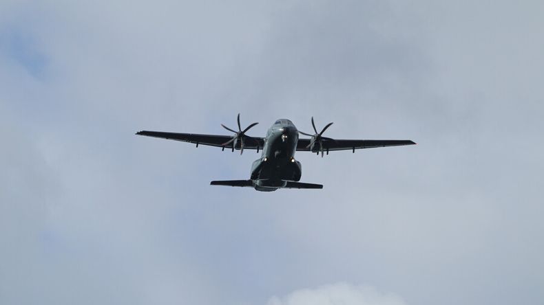 primeros dos vuelos humanitarios desde israel 92 personas llegaran cerca de 1700 horas.jpg