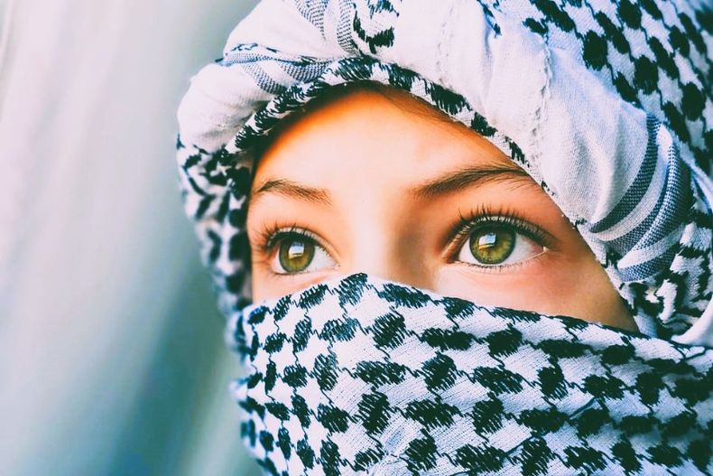 1390 kuffiyeh.jpg