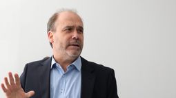 Undurraga transparenta a Tohá molestia por sumar a un nuevo militante DC al Ejecutivo