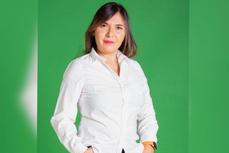 alejandra matus es una obra para ver lo que hay debajo de las diferencias politicas e1673276282202.jpeg