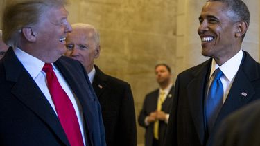 Autor de Versos Satánicos publicará libro inspirado en la vida política de Trump y Obama