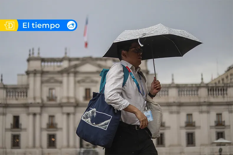 14551 el tiempo lluvia santiago.webp