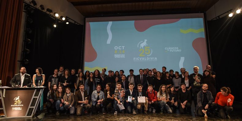 Ceremonia de clausura_FICValdivia 2018 2000x1000 1.jpg