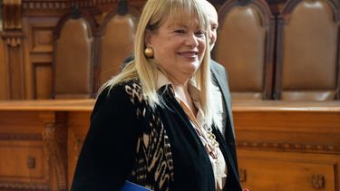 La removieron sin oírla: Defensa de Vivanco supone delito si Fiscalía entrega chats a Suprema