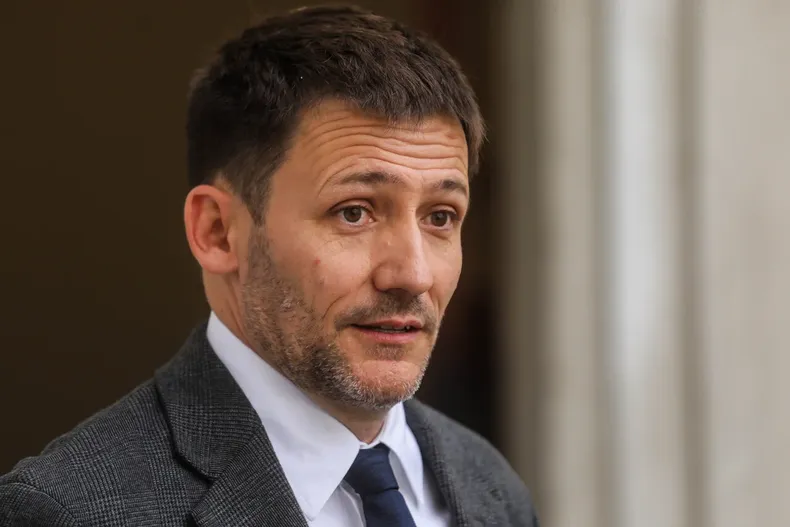 18562 a uno 1640358.webp