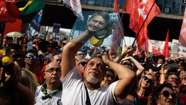 El Desconcierto | 23415 marchas en brasil.webp