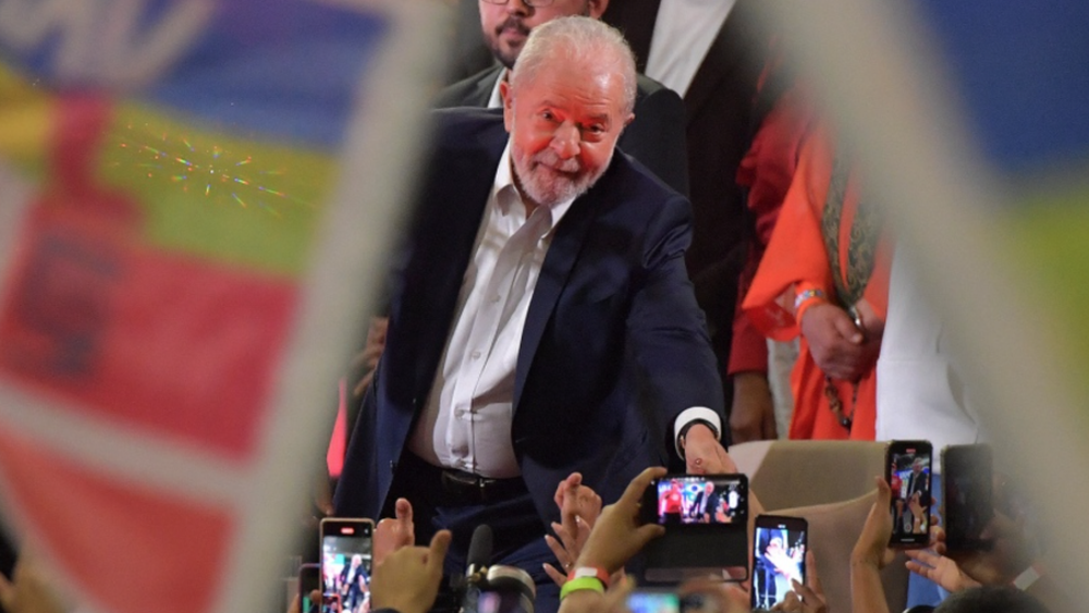 En una estrecha votación Lula se impone a Bolsonaro y acceden a segunda vuelta en Brasil