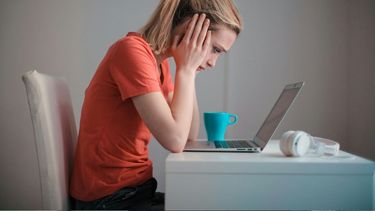Burnout: el síndrome de agotamiento emocional que afecta al 56% de trabajadores en sus tareas