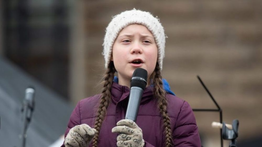 Políticos franceses insultan a la adolescente Greta Thunberg por su activismo