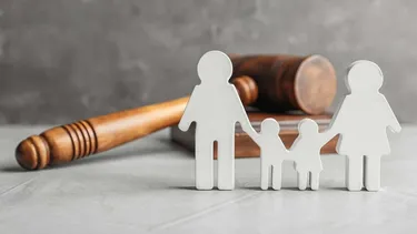 Hijos chilenos: El argumento jurídico en tribunales que permite a extranjeros no ser expulsados por Migraciones