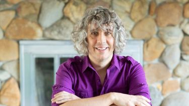 Chascas Valenzuela: El primer guionista chileno que escribe una serie para Netflix