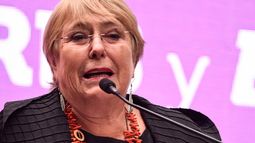 Bachelet: Los pendientes de la democracia son manjar para la extrema derecha