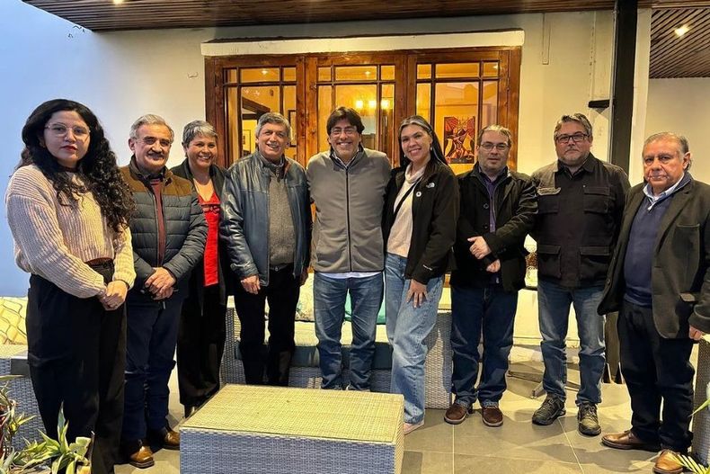 4572 daniel jadue y comision politica del pc.jpg