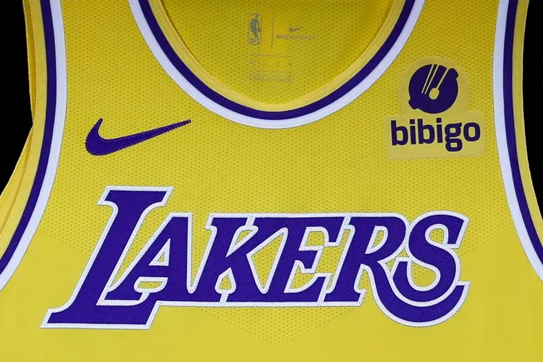 17747 lakers venta1.webp