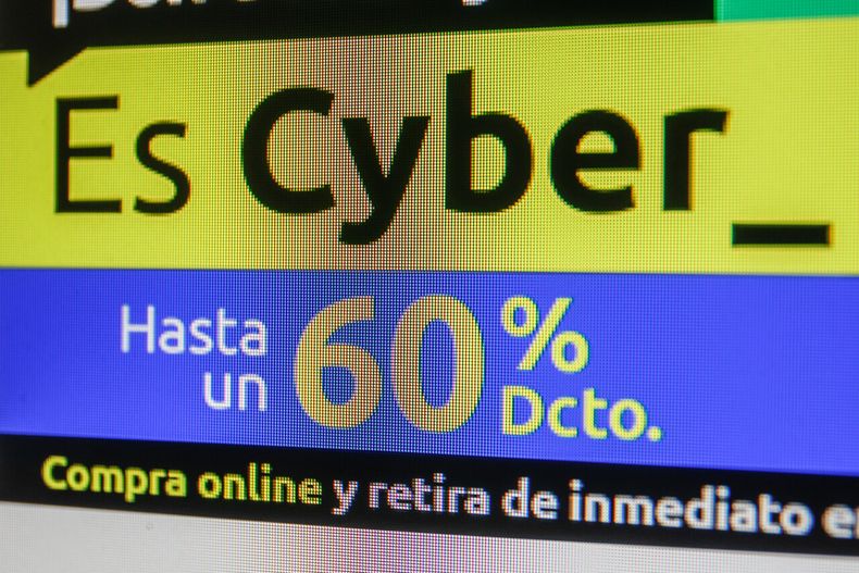 4839 cyber monday.jpg